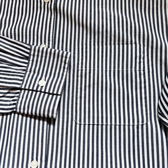 UNIQLO Classic Cotton Buttondown Stripe Shirt Women's Medium GUC - Picture 7 of 9